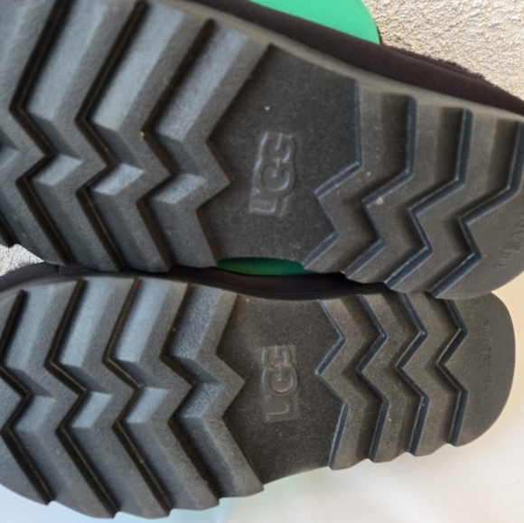 UGG Maxi Graphic Platform Slide Sandals Black/Emerald Green Size 7 - Picture 10 of 14